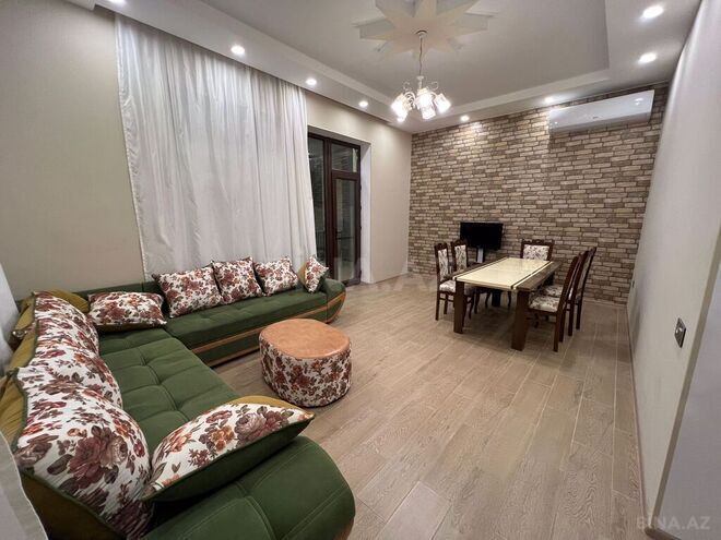 7 otaqlı həyət evi/bağ evi - Şüvəlan q. - 350 m² (5)
