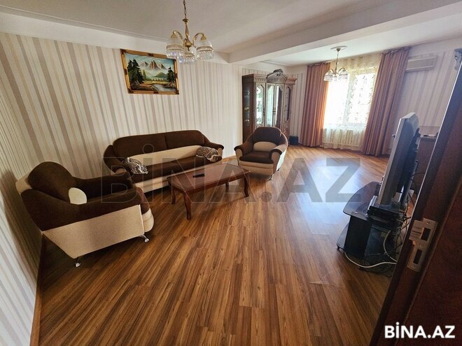 6 otaqlı həyət evi/bağ evi - Novxanı q. - 300 m² (14)