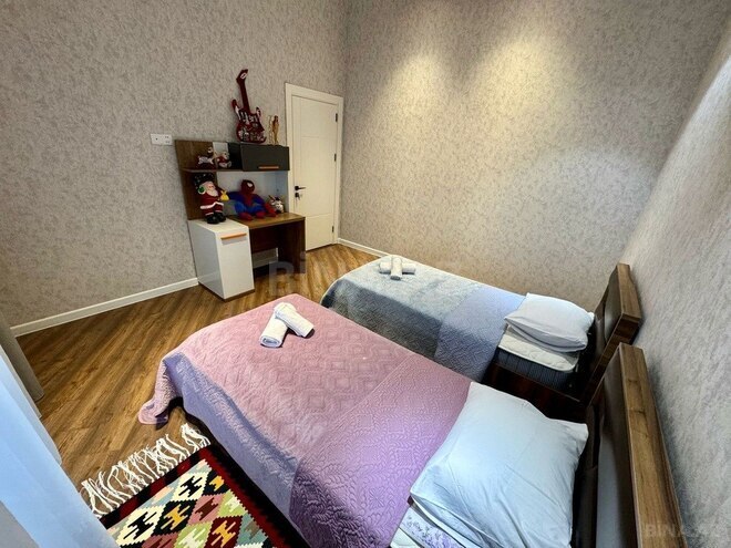 4 otaqlı həyət evi/bağ evi - Mərdəkan q. - 200 m² (27)