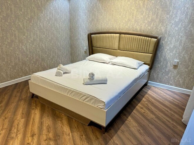 4 otaqlı həyət evi/bağ evi - Mərdəkan q. - 200 m² (26)
