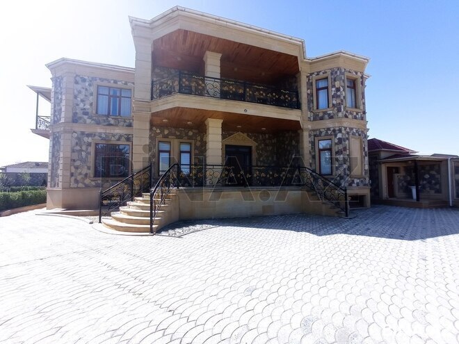 8 otaqlı həyət evi/bağ evi - Novxanı q. - 235 m² (29)