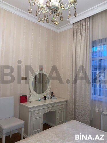 7 otaqlı həyət evi/bağ evi - Novxanı q. - 320 m² (7)
