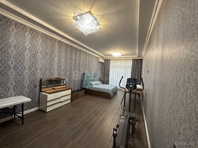 6 otaqlı həyət evi/bağ evi - Novxanı q. - 400 m² (14)