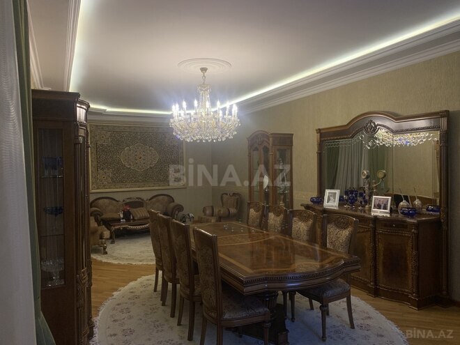8 otaqlı həyət evi/bağ evi - Bakıxanov q. - 500 m² (3)