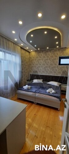 6 otaqlı həyət evi/bağ evi - Şəki - 250 m² (11)