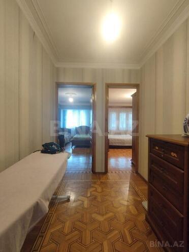 Продаётся 5-комн. вторичка 200 м², м. 28 мая, photo 1 from 17