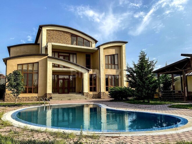 5 otaqlı həyət evi/bağ evi - Novxanı q. - 450 m² (2)