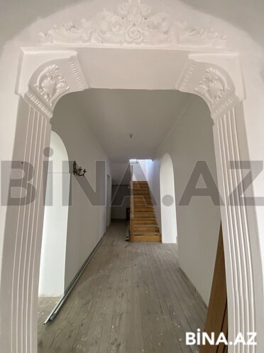 7 otaqlı həyət evi/bağ evi - Novxanı q. - 250 m² (13)