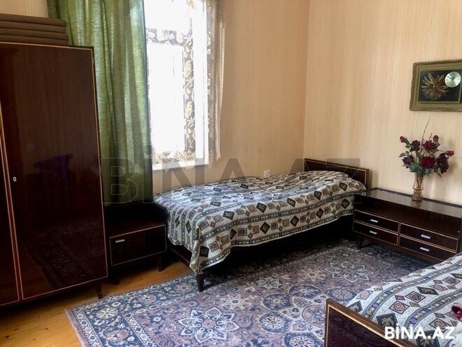 6 otaqlı həyət evi/bağ evi - Şüvəlan q. - 220 m² (19)