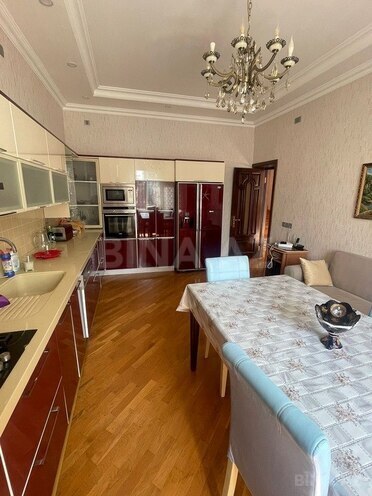6 otaqlı həyət evi/bağ evi - Saray q. - 250 m² (12)
