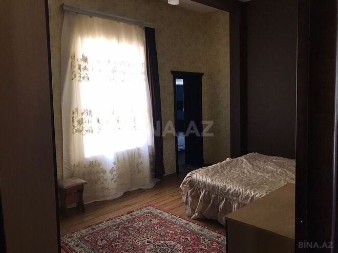 4 otaqlı həyət evi/bağ evi - Şüvəlan q. - 200 m² (20)