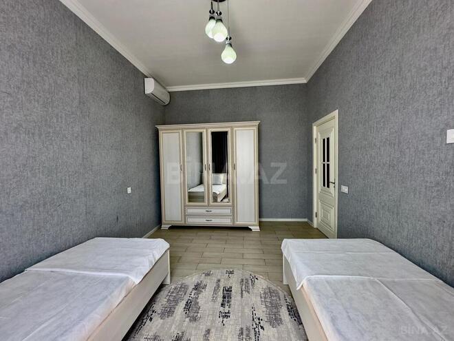 5 otaqlı həyət evi/bağ evi - Qəbələ - 200 m² (9)