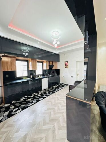 5 otaqlı həyət evi/bağ evi - Mərdəkan q. - 300 m² (14)