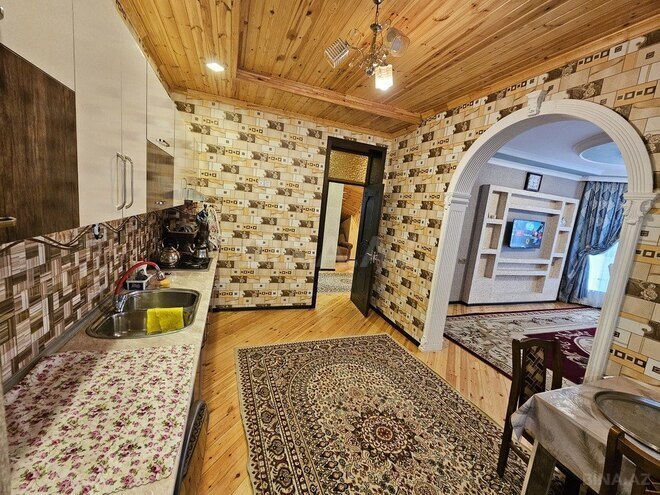 5 otaqlı həyət evi/bağ evi - Qəbələ - 200 m² (15)