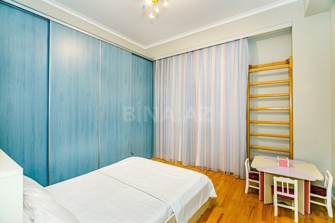 4 otaqlı yeni tikili - 28 May m. - 180 m² (24)