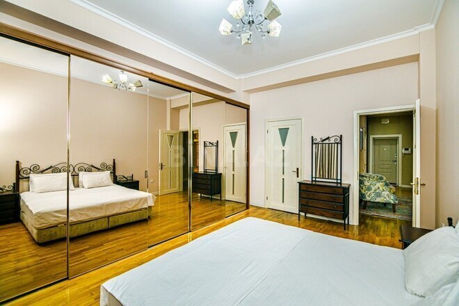 4 otaqlı yeni tikili - 28 May m. - 180 m² (2)
