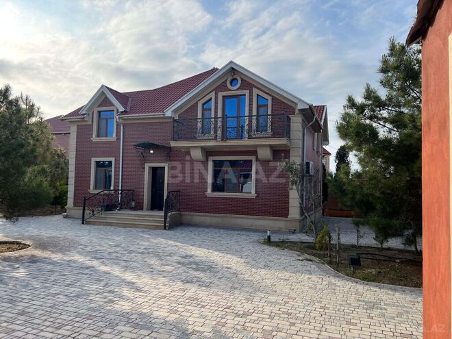 6 otaqlı həyət evi/bağ evi - Şüvəlan q. - 280 m² (1)