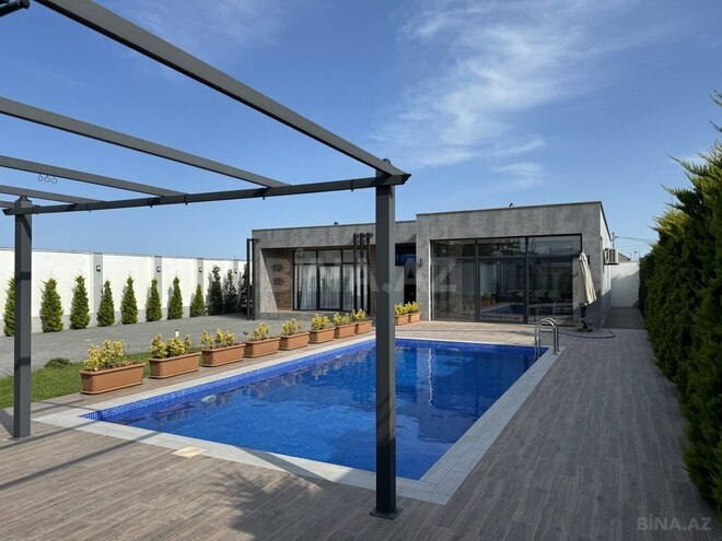 5 otaqlı həyət evi/bağ evi - Şüvəlan q. - 300 m² (1)