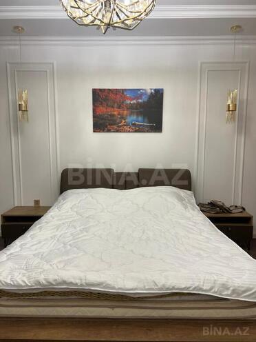 3 otaqlı həyət evi/bağ evi - Novxanı q. - 300 m² (7)