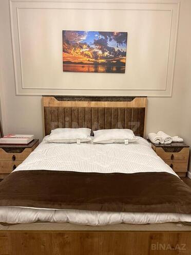 3 otaqlı həyət evi/bağ evi - Novxanı q. - 300 m² (8)
