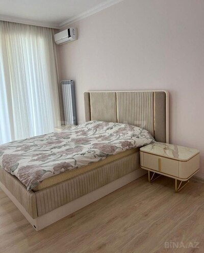 4 otaqlı həyət evi/bağ evi - Mərdəkan q. - 240 m² (15)
