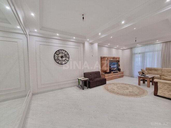 Продаётся 4-комн. новостройка 180 м², м. Низами, photo 1 from 11