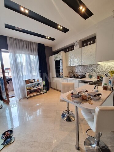 Продается 3-комн. новостройка 120 м², м. Низами, photo 7 from 14