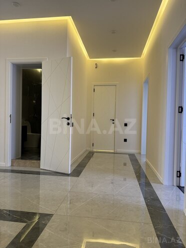 5 otaqlı həyət evi/bağ evi - Şüvəlan q. - 200 m² (23)