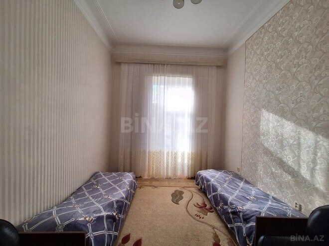 Satılır 6 otaqlı köhnə tikili 200 m², 28 May m., photo 15 from 32