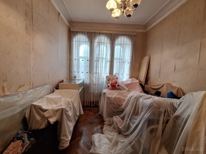 Satılır 6 otaqlı köhnə tikili 200 m², 28 May m., photo 20 from 32