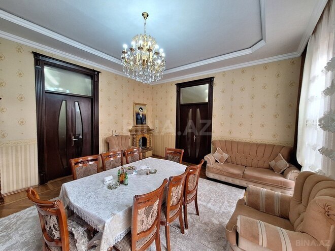 Satılır 6 otaqlı köhnə tikili 200 m², 28 May m., photo 4 from 32