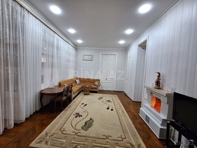 Satılır 6 otaqlı köhnə tikili 200 m², 28 May m., photo 13 from 32