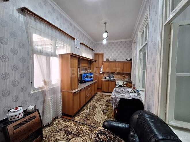 Satılır 6 otaqlı köhnə tikili 200 m², 28 May m., photo 21 from 32
