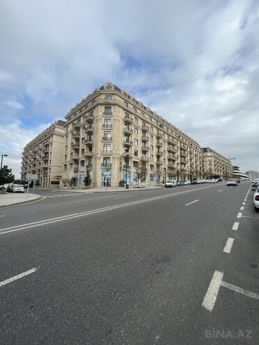 Obyekt - Ağ şəhər q. - 250 m² (1)