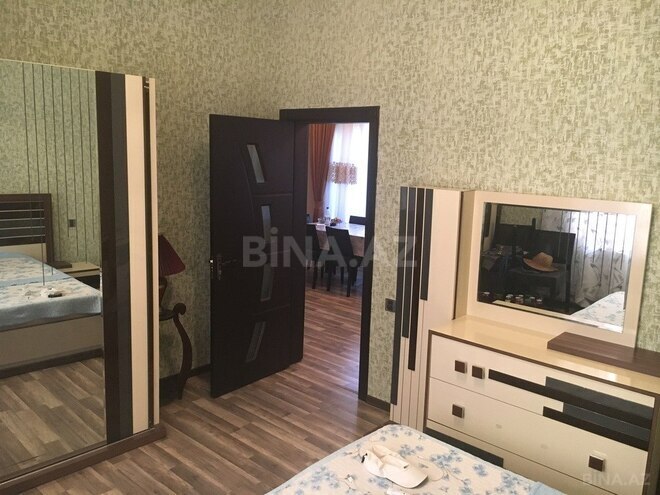 8 otaqlı həyət evi/bağ evi - Şağan q. - 300 m² (9)