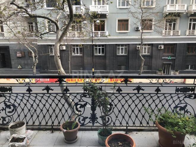 Продаётся 6-комн. вторичка 230 м², м. Сахил, photo 4 from 15