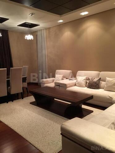 Сдаётся 2-комн. новостройка 85 м², м. Элмляр Академиясы, photo 4 from 8