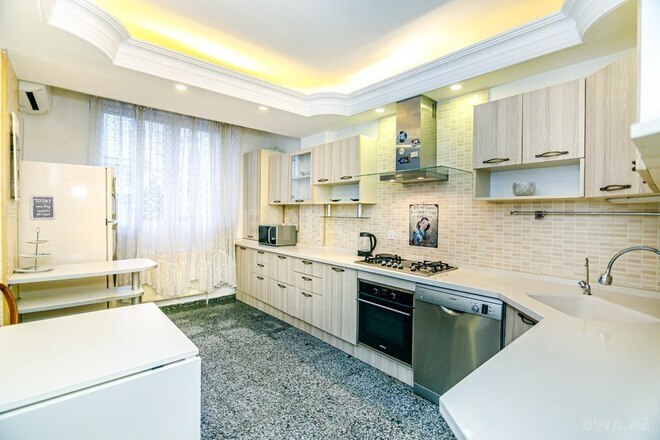 4-комн. вторичка - м. 28 мая - 165 м² (23)