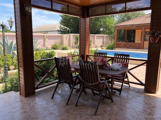 4 otaqlı həyət evi/bağ evi - Pirşağı q. - 250 m² (1)