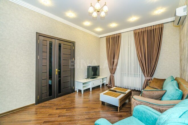 İcarəyə verilir 2 otaqlı köhnə tikili 80 m², Sahil m., photo 1 from 29