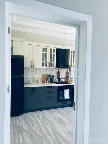4 otaqlı həyət evi/bağ evi - Novxanı q. - 200 m² (14)