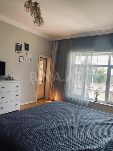 4 otaqlı həyət evi/bağ evi - Novxanı q. - 200 m² (17)