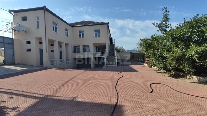 7 otaqlı həyət evi/bağ evi - Şüvəlan q. - 320 m² (1)