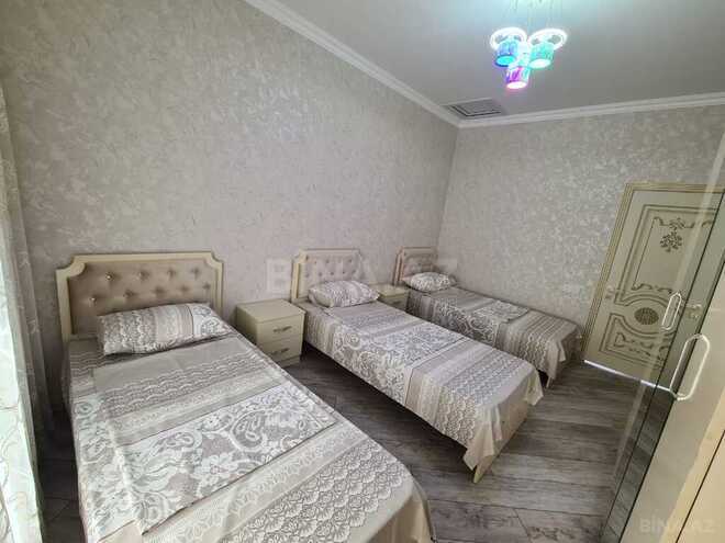 6 otaqlı həyət evi/bağ evi - Qəbələ - 250 m² (18)