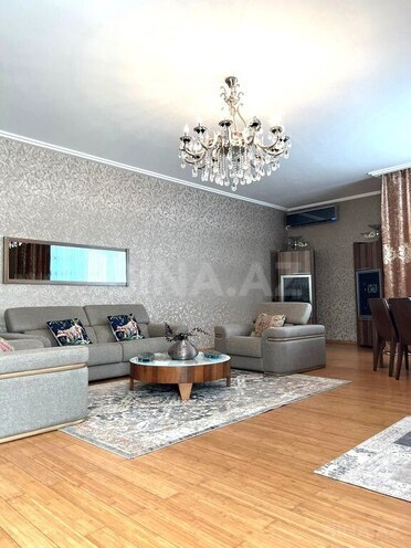 Satılır 4 otaqlı yeni tikili 210.5 m², 28 May m., photo 1 from 28