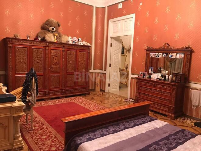 6 otaqlı köhnə tikili - Sahil m. - 290 m² (6)