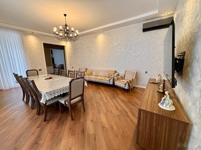 6 otaqlı həyət evi/bağ evi - Şüvəlan q. - 250 m² (8)