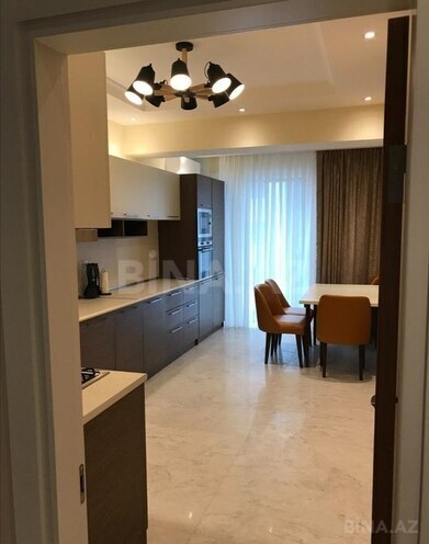 4 otaqlı yeni tikili - Şah İsmayıl Xətai m. - 157 m² (4)