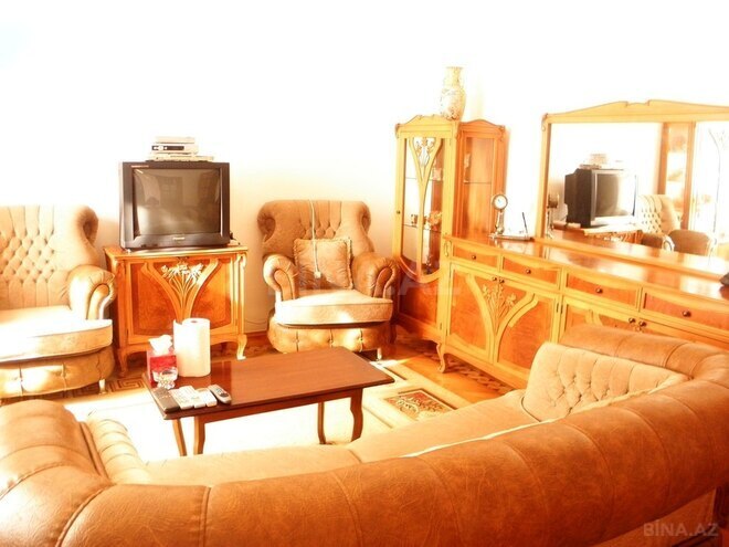 Satılır 3 otaqlı köhnə tikili 90 m², Sahil m., photo 7 from 12