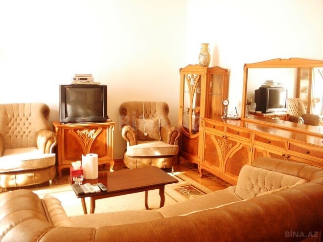 Satılır 3 otaqlı köhnə tikili 90 m², Sahil m., photo 3 from 12